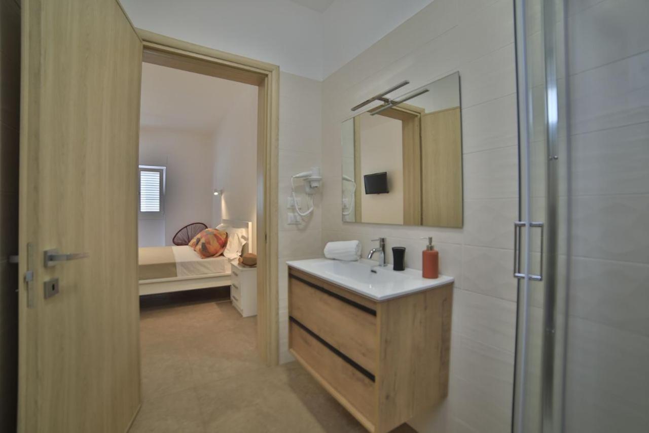 Giaro' Apartments ปอร์โตเชซาเรโอ ภายนอก รูปภาพ
